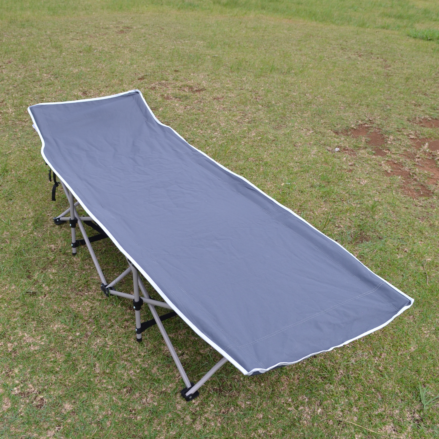 Lit de camp pliable